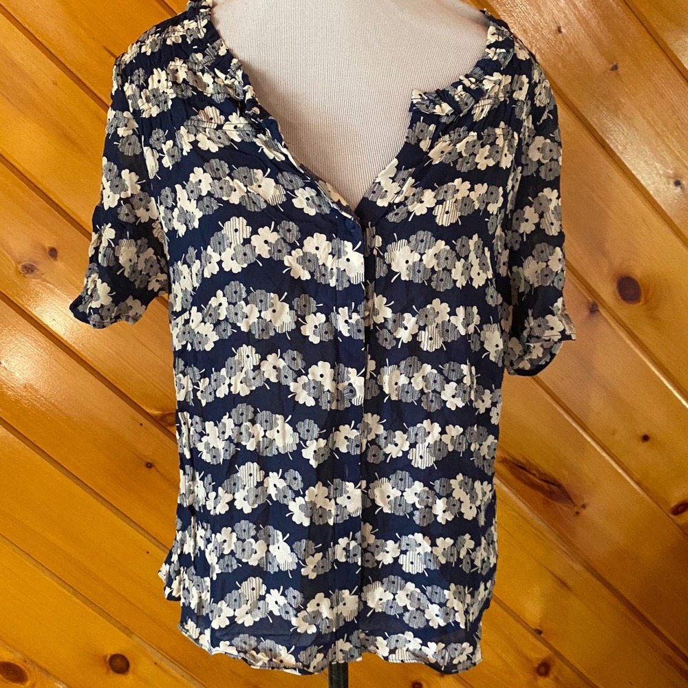 Boden Navy Blue White Floral Ruffled V-Neck Viscose Blouse WA485 Top Size 10